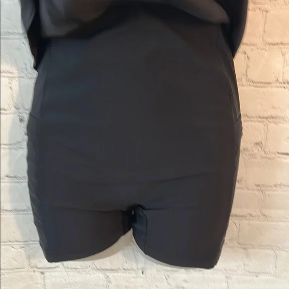 Outdoor Voices Black Exercise Dress with built in shorts and liner New - Picture 9 of 14